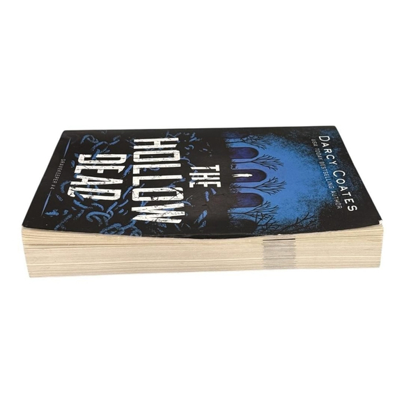 The Hollow Dead Darcy Coates Gravekeeper #4 Horror Paranormal Mystery Softcover - Picture 3 of 8